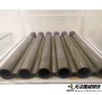 三期水冷壁2根排管/Φ45x6 內(nèi)螺紋 20G 長(zhǎng)度6米/組（相當(dāng)于折算成單根就是12米），節(jié)距57mm，鰭片用Q235，厚度為6mm鋼板焊接，見(jiàn)附件示意圖；